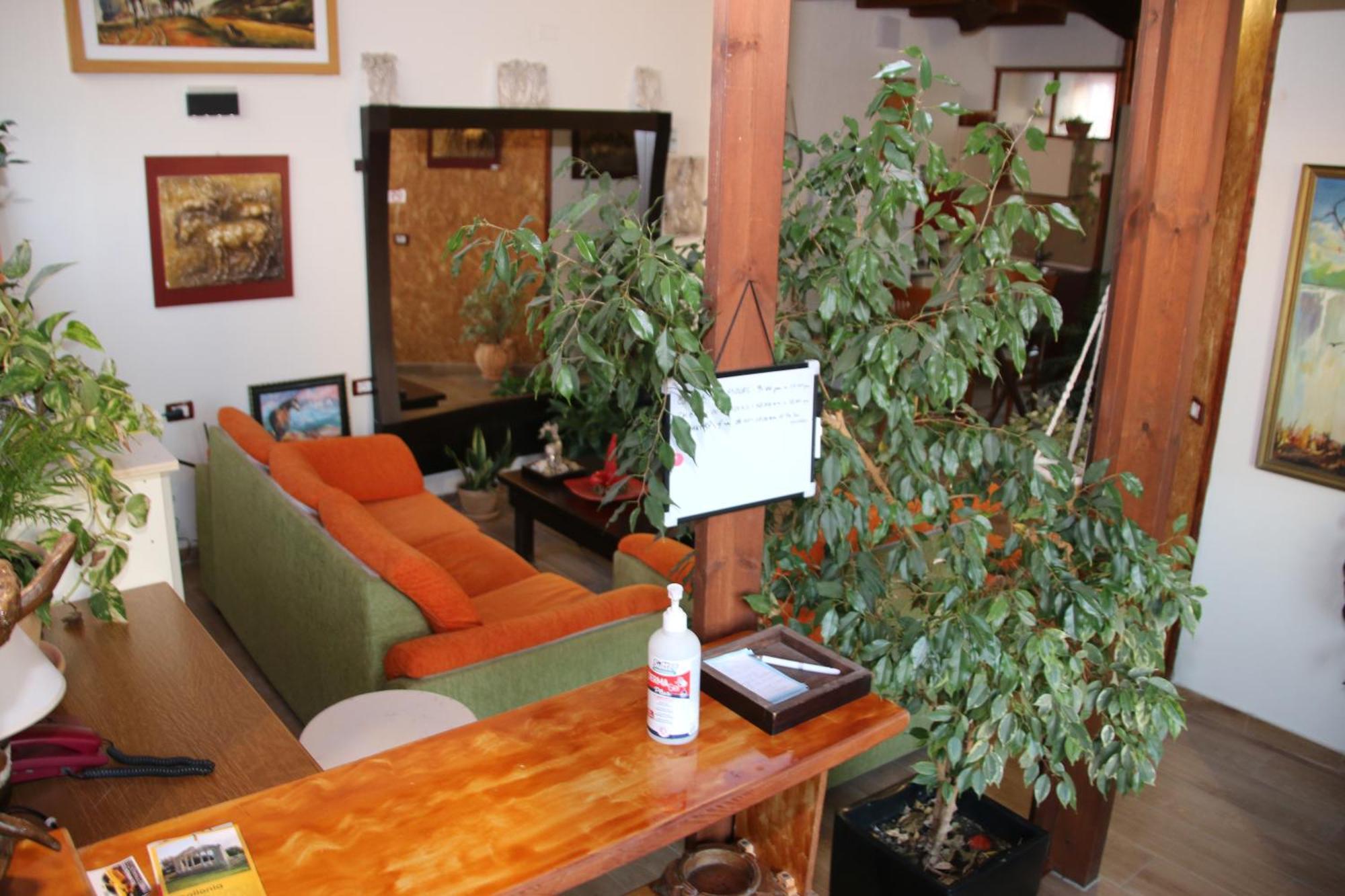 2 Kitarat Bb Bed & Breakfast Vlore Exterior photo