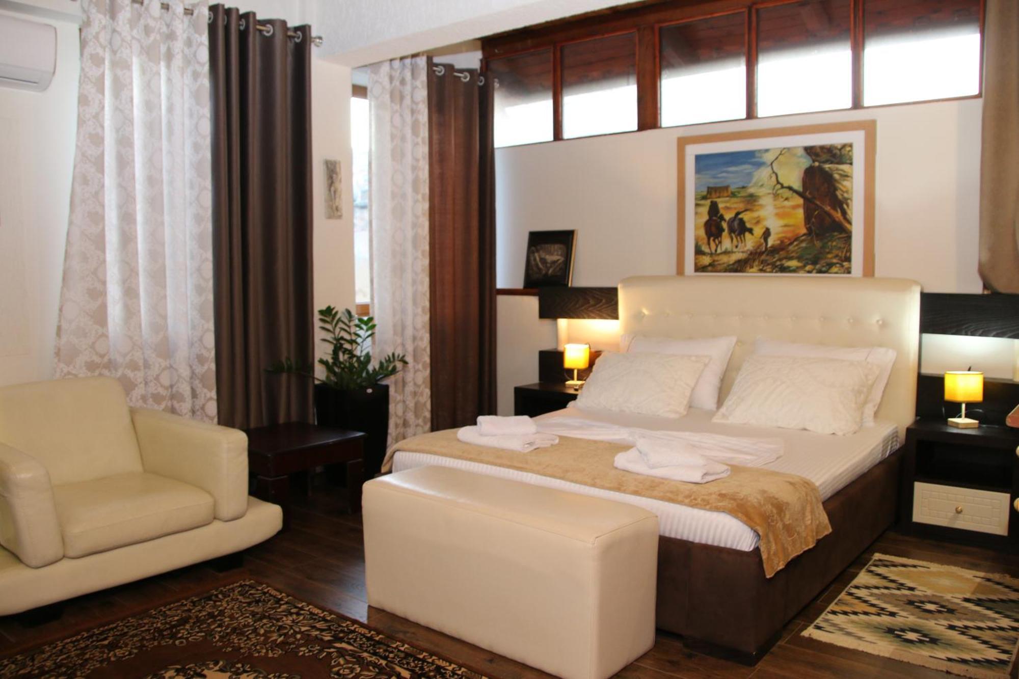 2 Kitarat Bb Bed & Breakfast Vlore Exterior photo